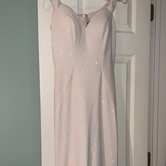 #55187 Jovani White Size 4 Gown - Prom/Pagaent - Picture 8 of 16